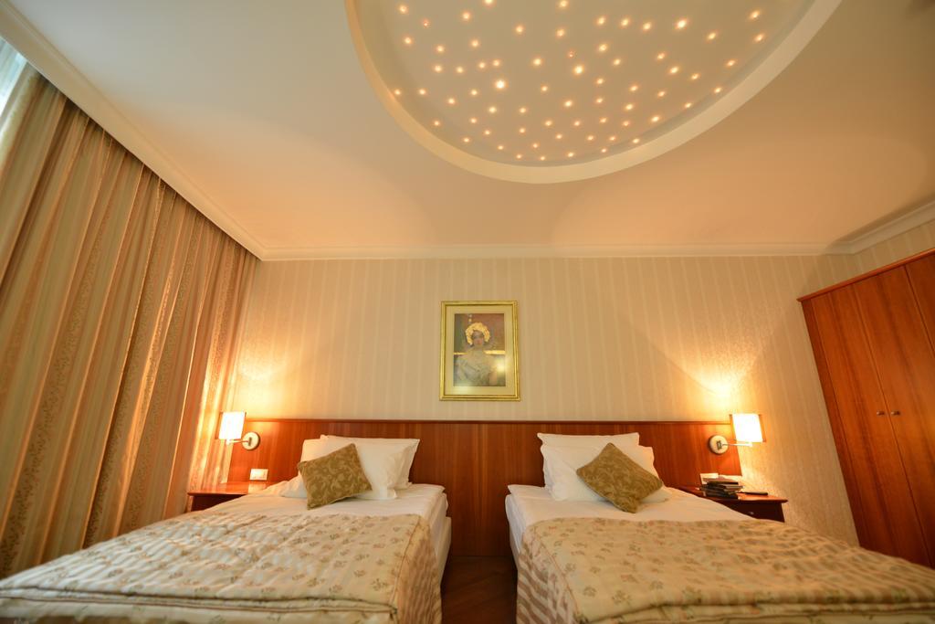 Hotel Karpos สโกเปีย ภายนอก รูปภาพ